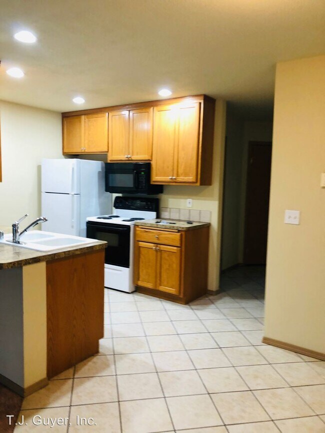 2371 Jackson Hwy, Chehalis, WA 98532 Apartment for Rent in Chehalis