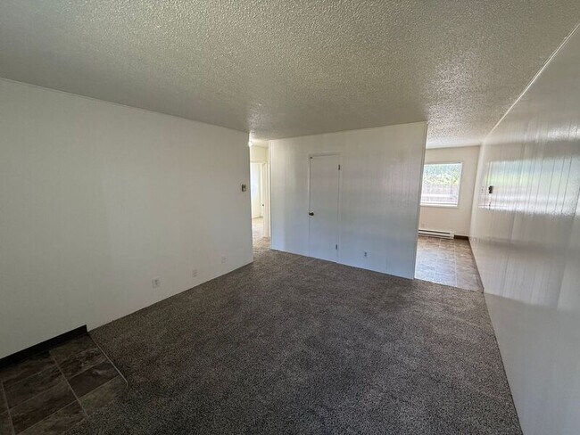 Foto del edificio - 550 SW Levens St