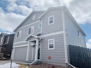 Building Photo - 3875 Reindeer Cir