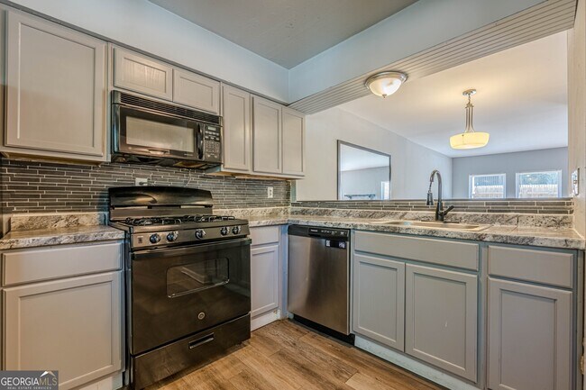 Foto del edificio - 2016 Oak Park Ln