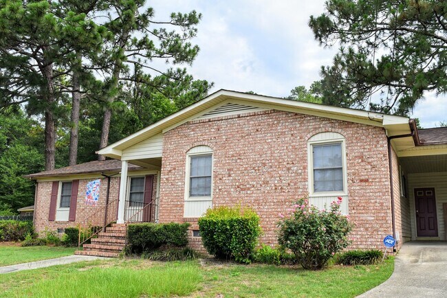 Foto del edificio - 2105 Hobson Ct