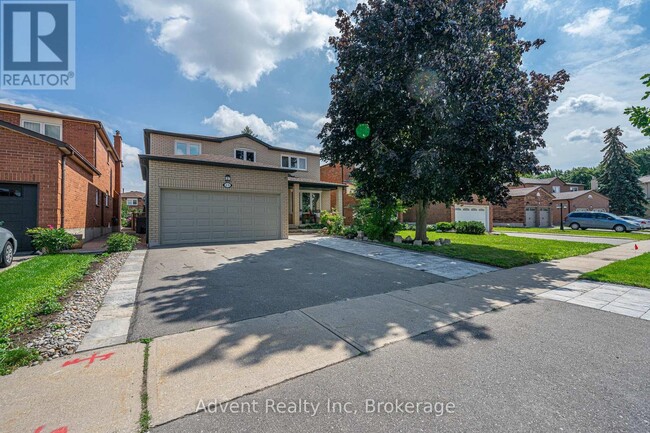Building Photo - 49 Cherhill Dr