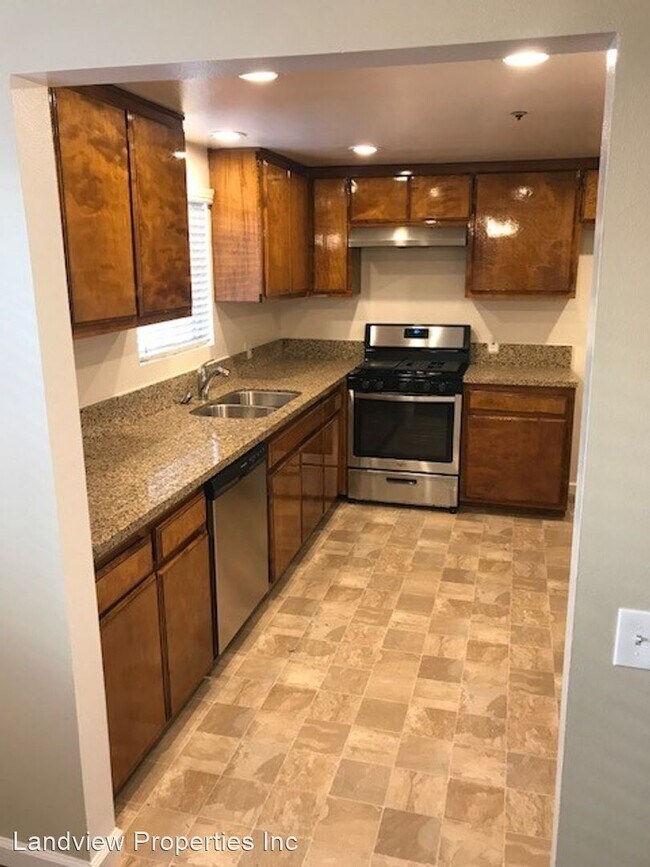Building Photo - 1163 W Badillo St