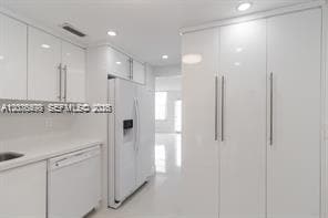 Building Photo - 9511 Collins Ave