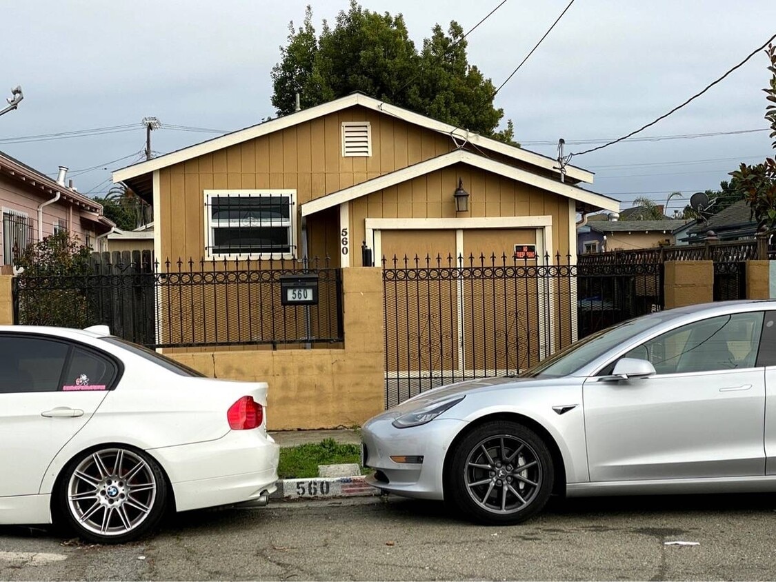 Foto principal - 560 3rd St