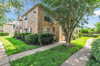 Building Photo - 1311 Antoine Dr