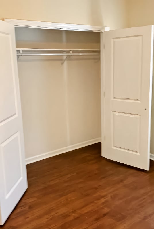 Building Photo - 1624 16th Ave S