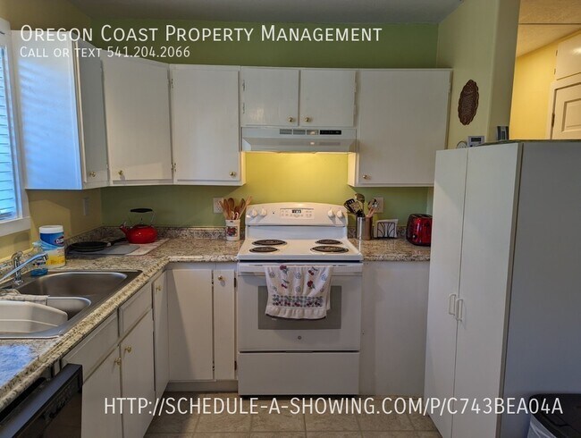 Foto del edificio - 3 bedroom home in Rockaway beach