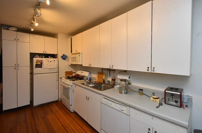 Foto del edificio - 322 W Evergreen Ave