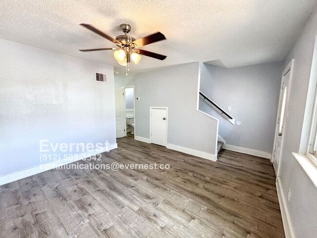 Foto del edificio - 2-Bedroom, 2-Bath Duplex with Easy Access ...