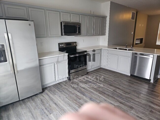 Foto del edificio - 2948 W New York St