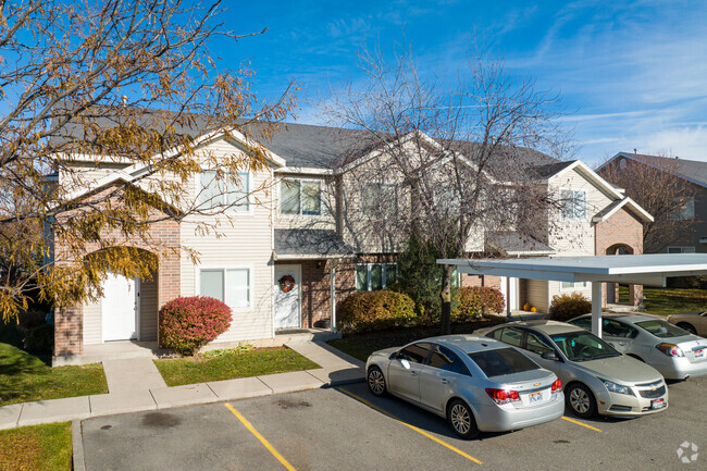 Building Photo - Fairfield Townhomes
