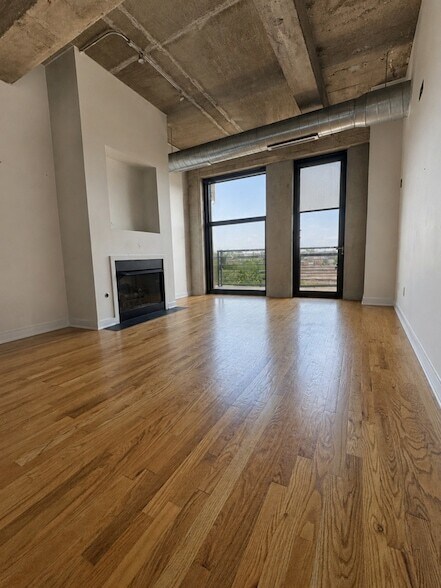 Foto del edificio - 1001 W 15th St