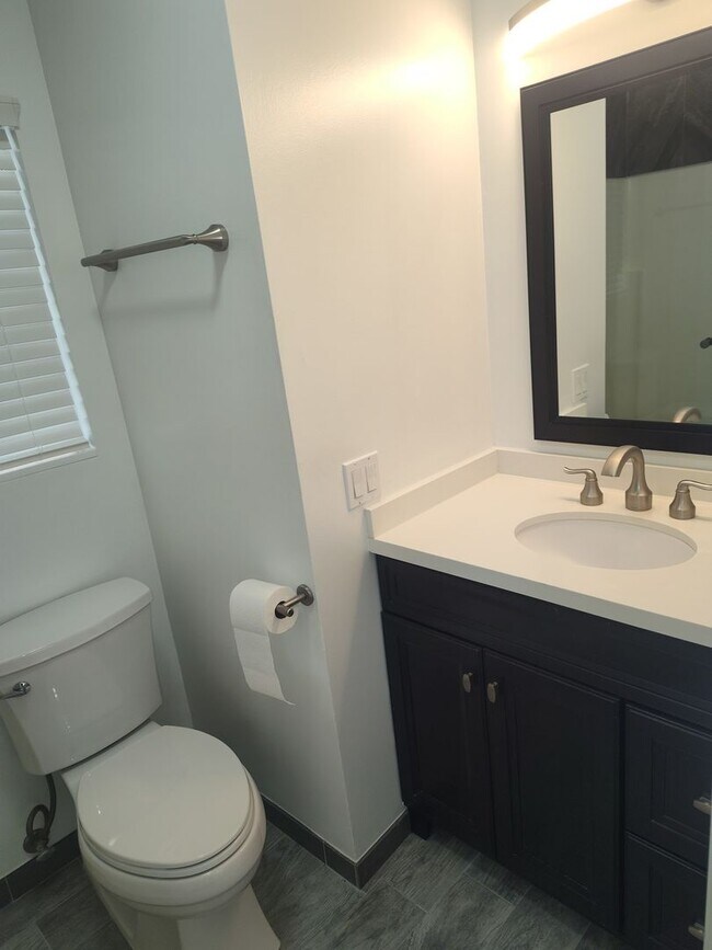 Foto del edificio - Private Studio for Rent in East Simi Valley Neighborhood