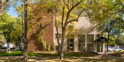 Building Photo - Parkview