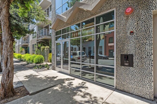 Building Photo - 111 S De Lacey Ave