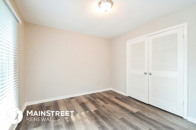 Foto del edificio - 5825 Lynnfield Cove