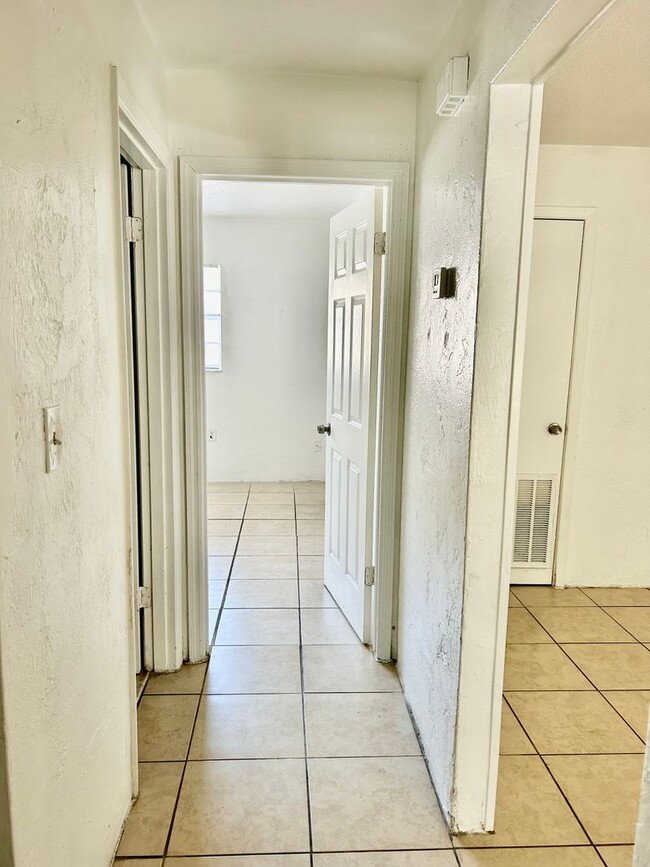 Photo - 1225 Kennedy Rd Apartment