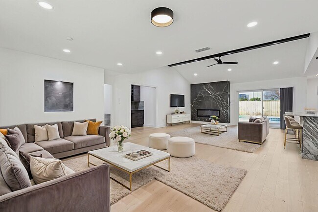 Foto del edificio - 12417 Quincy Ln