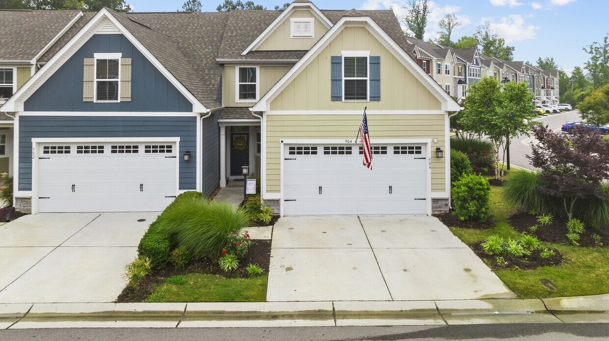 904 Centurion Cir, Chesapeake, VA 23323 Townhome Rentals in