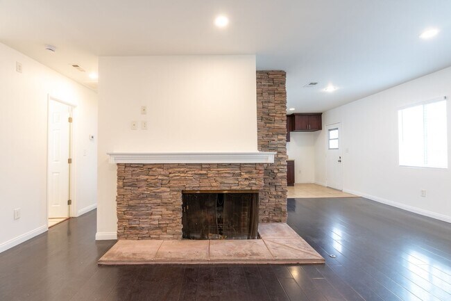 Foto del edificio - 2540 Hudspeth St