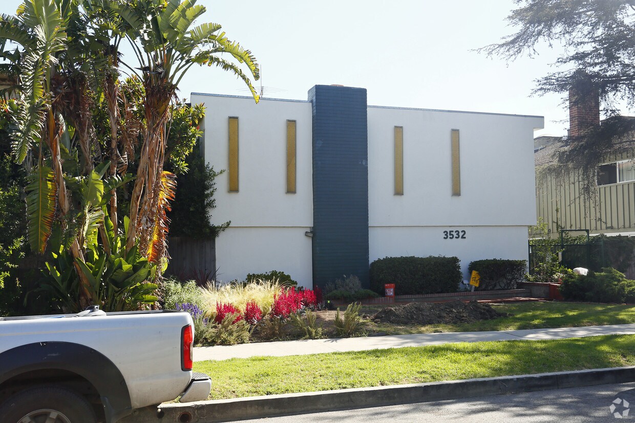 Building Photo - 3532 Jasmine Ave