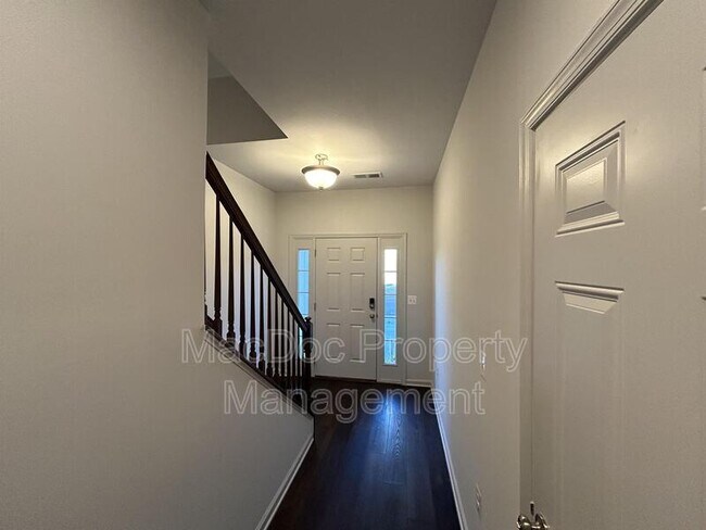Building Photo - 10302 Gazelle Ct