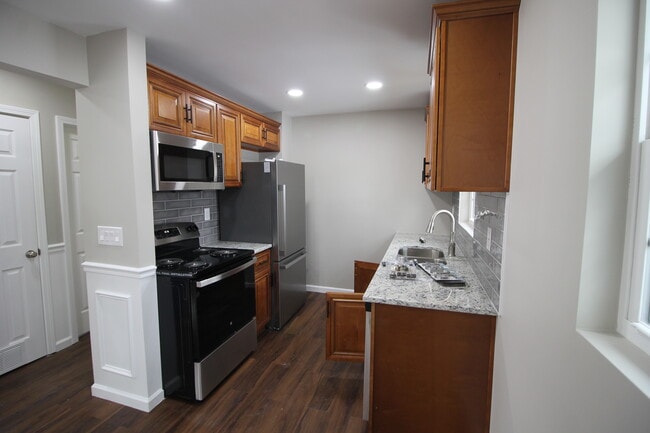 Building Photo - 4805 Toledo Ct