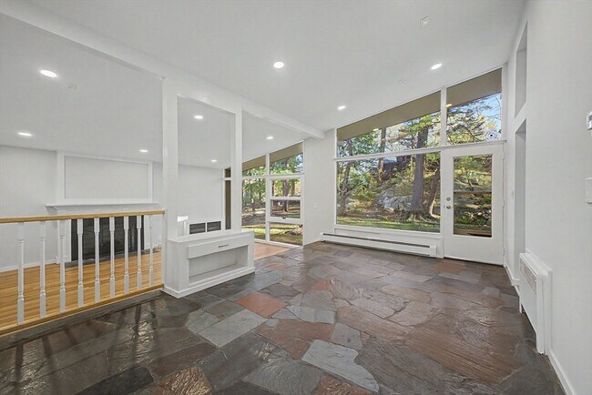 Building Photo - 36 Harmony Hill