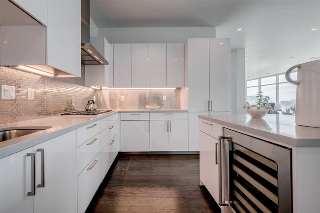 Foto del edificio - 4521 San Felipe St