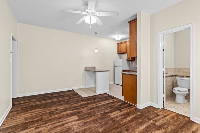 Foto del edificio - 1324 N Peterson Ave