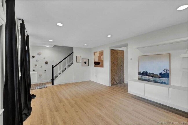 Building Photo - 23 Esquire Dr