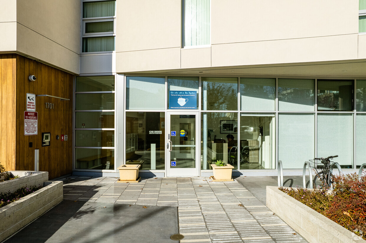 Entrance - Eagle Park Apartments