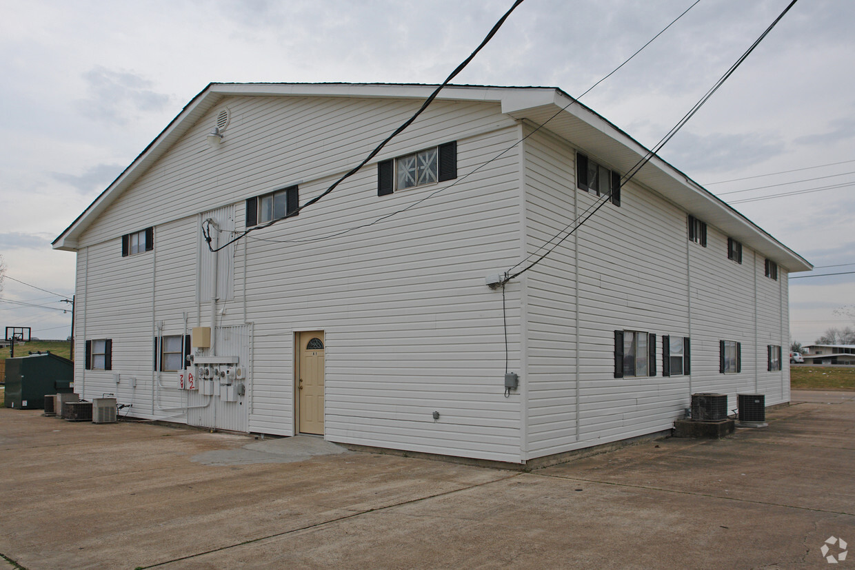 Building Photo - 1250 W Cardinal Dr