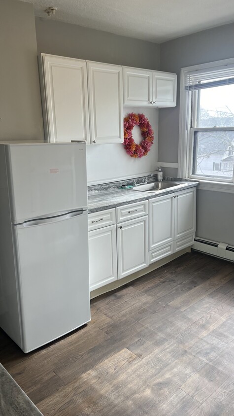 Kitchen Right Side - 109 Dean St