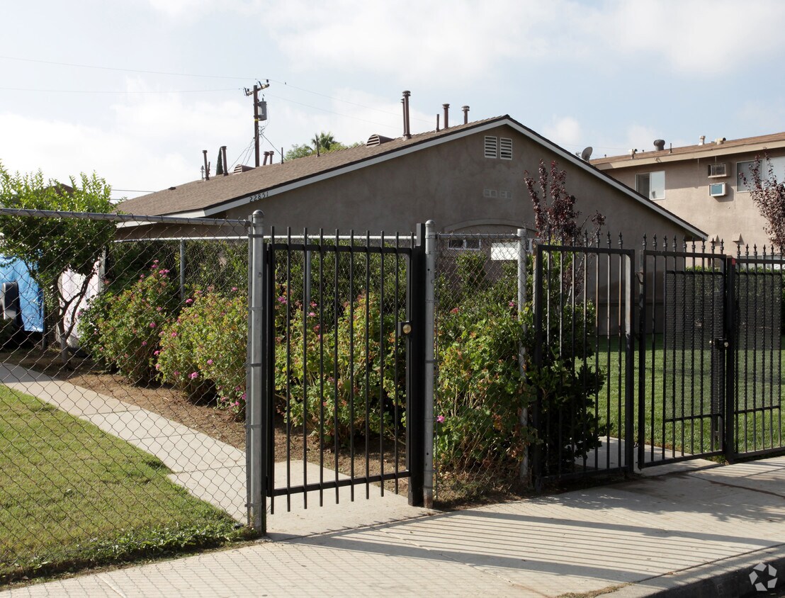 Foto del edificio - 22851 Allies Pl