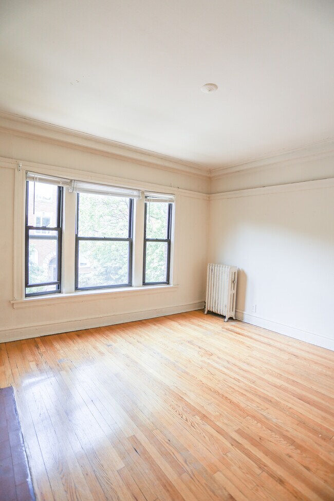 Building Photo - 3915 N Fremont St