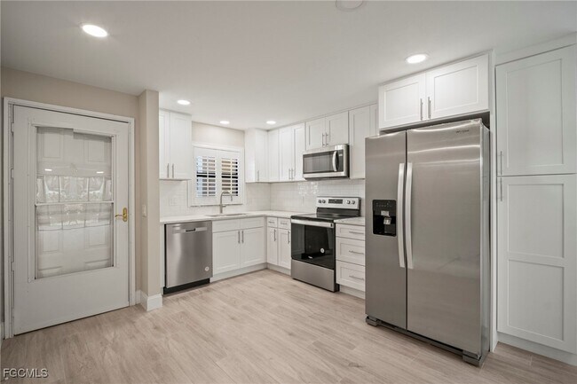 Building Photo - 16380 Dublin Cir