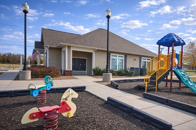 Building Photo - Wedgewood Apartments