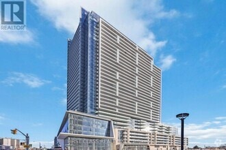 Building Photo - 8-2618 Olympic Gdn Dr