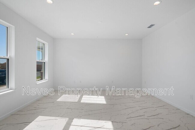 Foto del edificio - 1601 Pinecliff Dr
