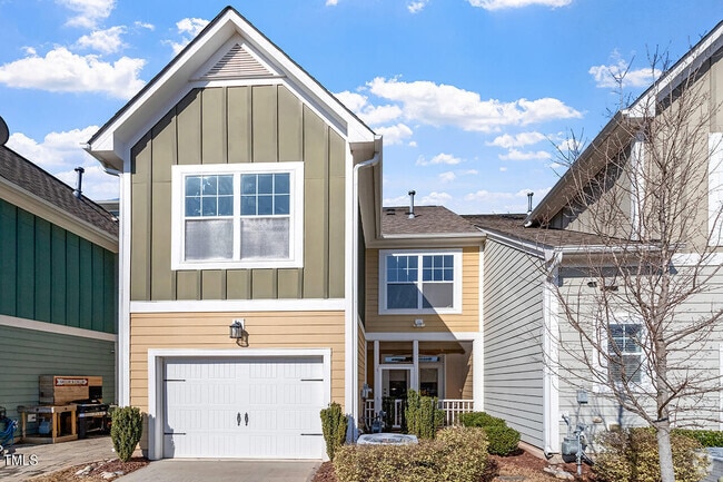 Building Photo - 550 Balsam Fir Dr