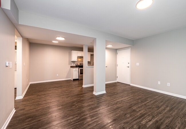 Building Photo - Maple Hills Apartments