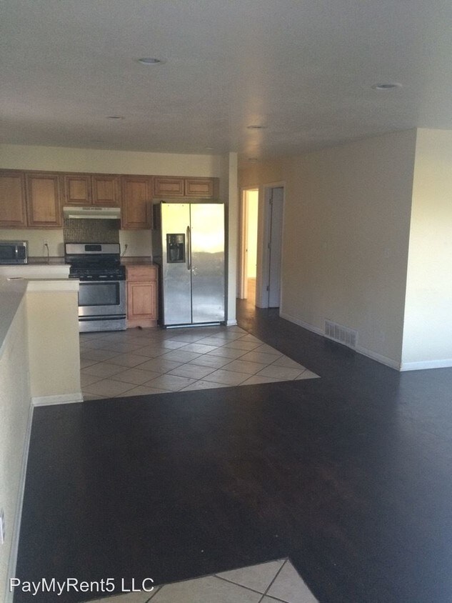 Building Photo - 3 br, 1 bath House - 6850 N 40th Place