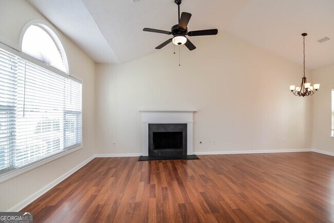 Foto del edificio - 2770 Lake Park Ridge W