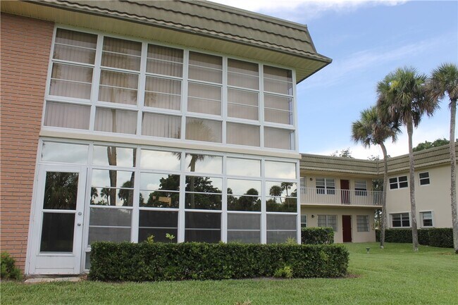 Foto del edificio - 12 Vis Gdns Trl