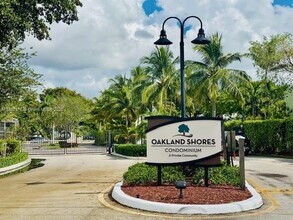 Building Photo - 3109 Oakland Shores Dr