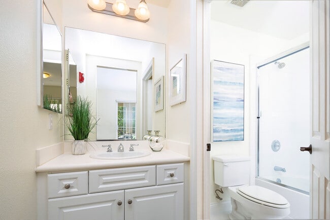 Building Photo - 12975 Agustin Pl