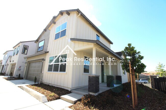 Foto del edificio - Newer 4bd/3ba Folsom Home with 2 Car Garage