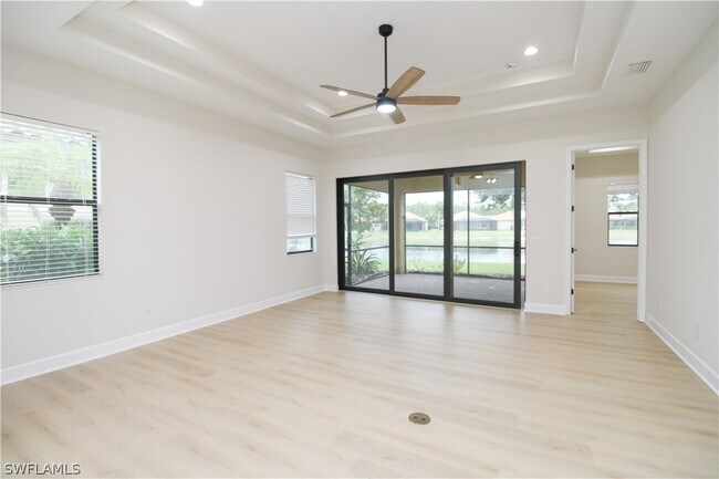 Building Photo - 9122 Isla Bella Cir